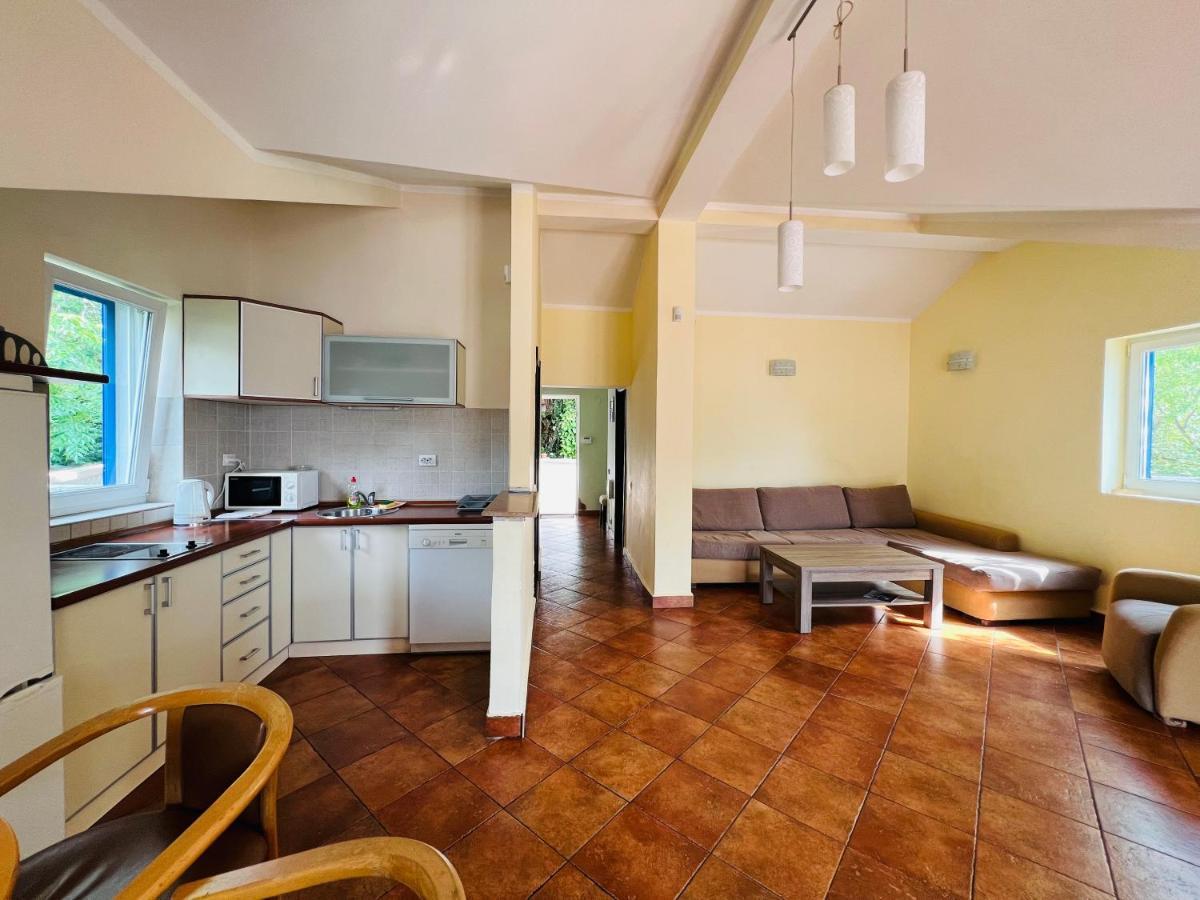 Rafailovici Holiday Apartments Rafailovici